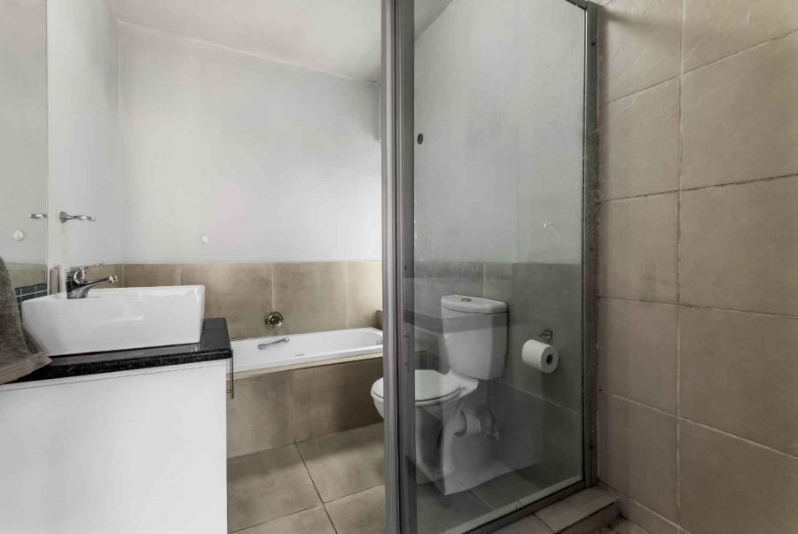 2 Bedroom Property for Sale in Broadacres Gauteng