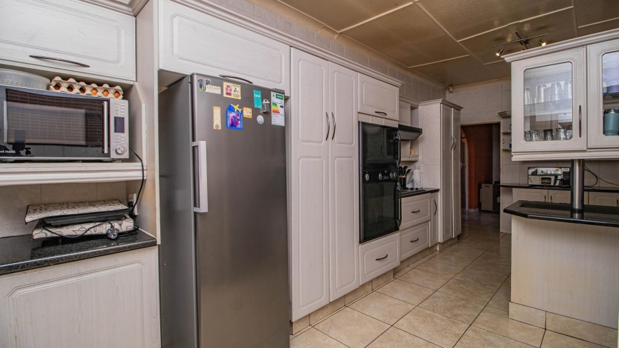 7 Bedroom Property for Sale in Kempton Park Ext 4 Gauteng