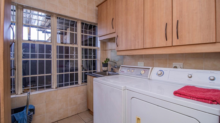 7 Bedroom Property for Sale in Kempton Park Ext 4 Gauteng