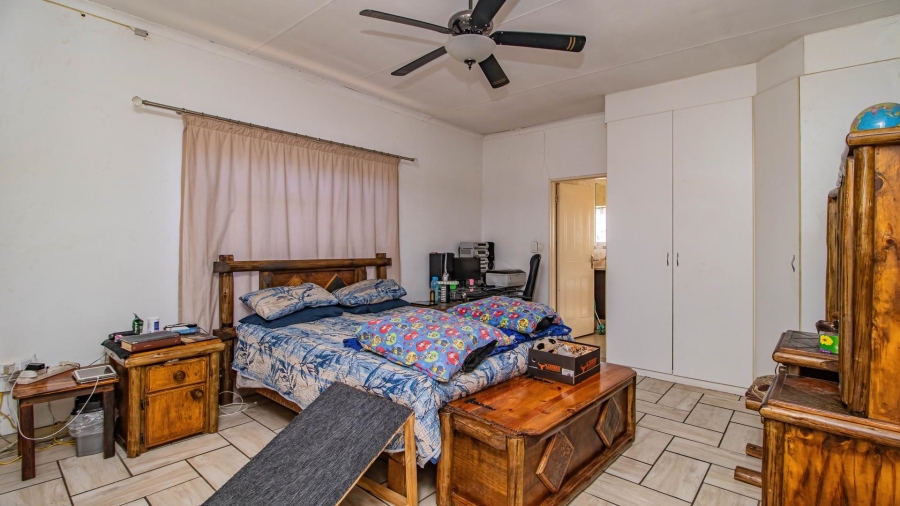 7 Bedroom Property for Sale in Kempton Park Ext 4 Gauteng