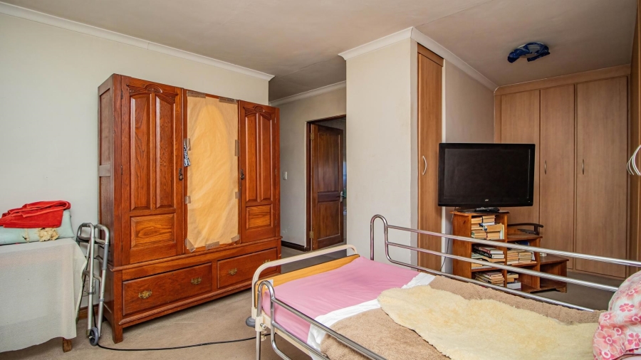 7 Bedroom Property for Sale in Kempton Park Ext 4 Gauteng