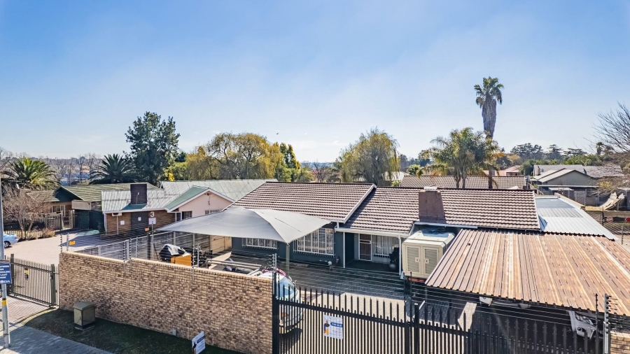 7 Bedroom Property for Sale in Kempton Park Ext 4 Gauteng