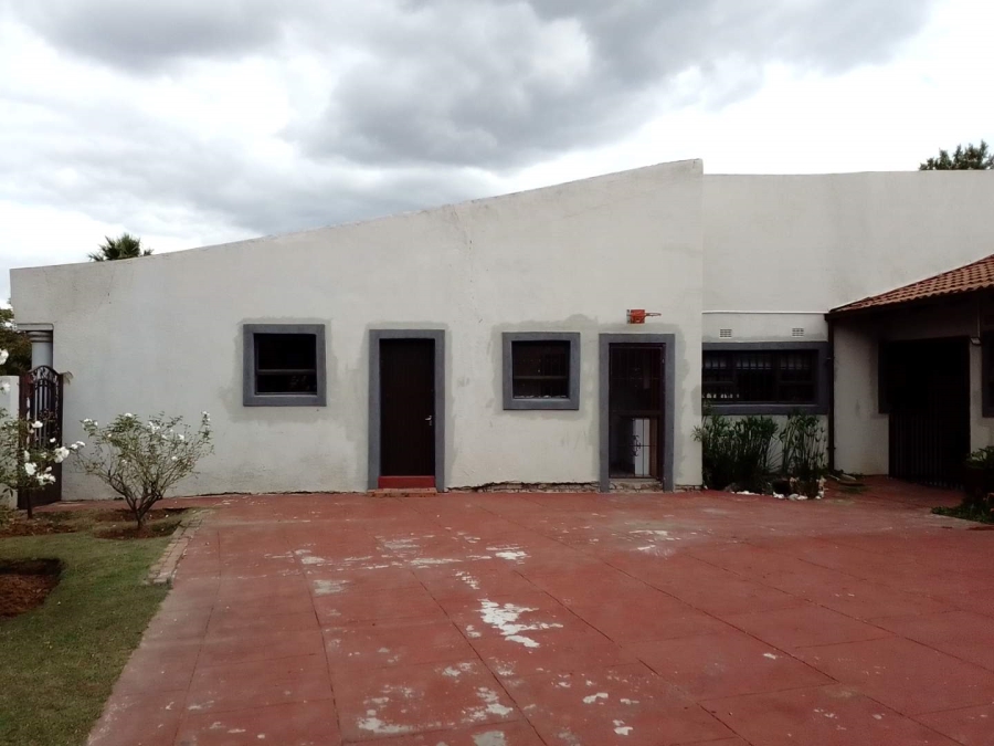 3 Bedroom Property for Sale in Klippoortje Gauteng
