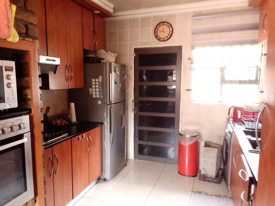 3 Bedroom Property for Sale in Klippoortje Gauteng