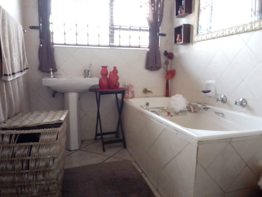 3 Bedroom Property for Sale in Klippoortje Gauteng