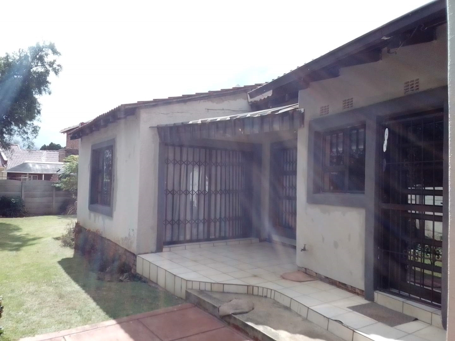 3 Bedroom Property for Sale in Klippoortje Gauteng