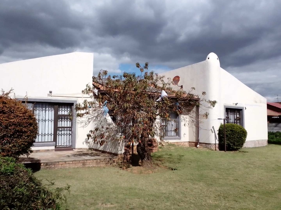 3 Bedroom Property for Sale in Klippoortje Gauteng