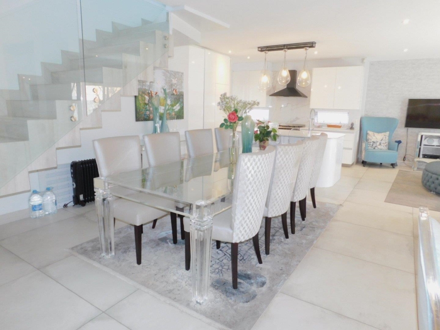 To Let 3 Bedroom Property for Rent in Bryanston Gauteng