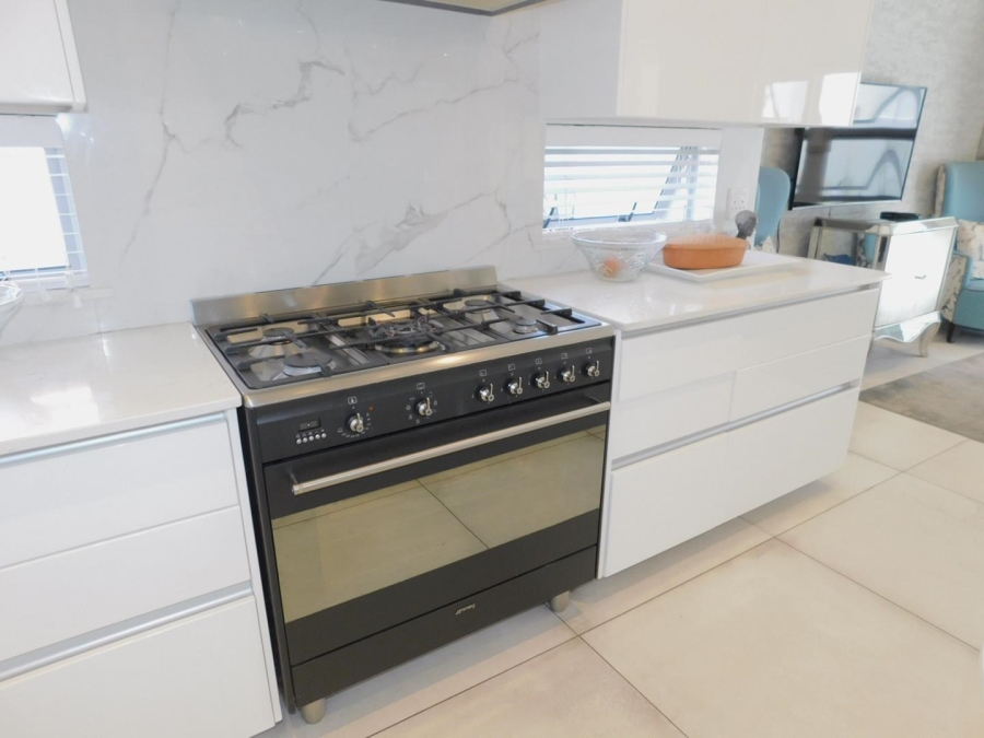To Let 3 Bedroom Property for Rent in Bryanston Gauteng