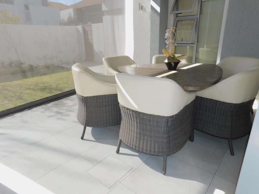To Let 3 Bedroom Property for Rent in Bryanston Gauteng