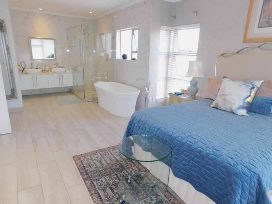 To Let 3 Bedroom Property for Rent in Bryanston Gauteng