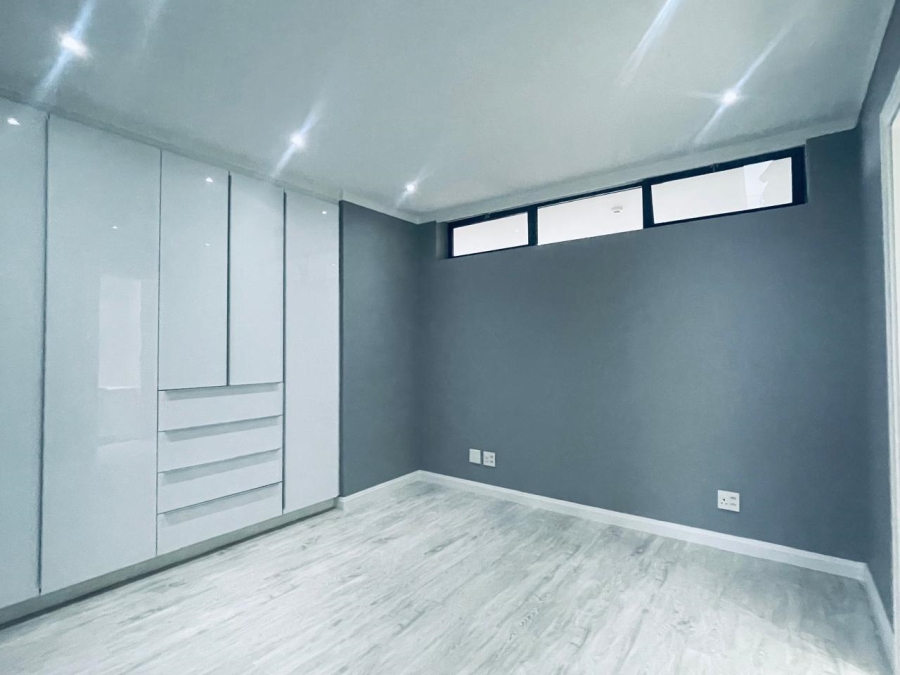 2 Bedroom Property for Sale in Morningside Gauteng