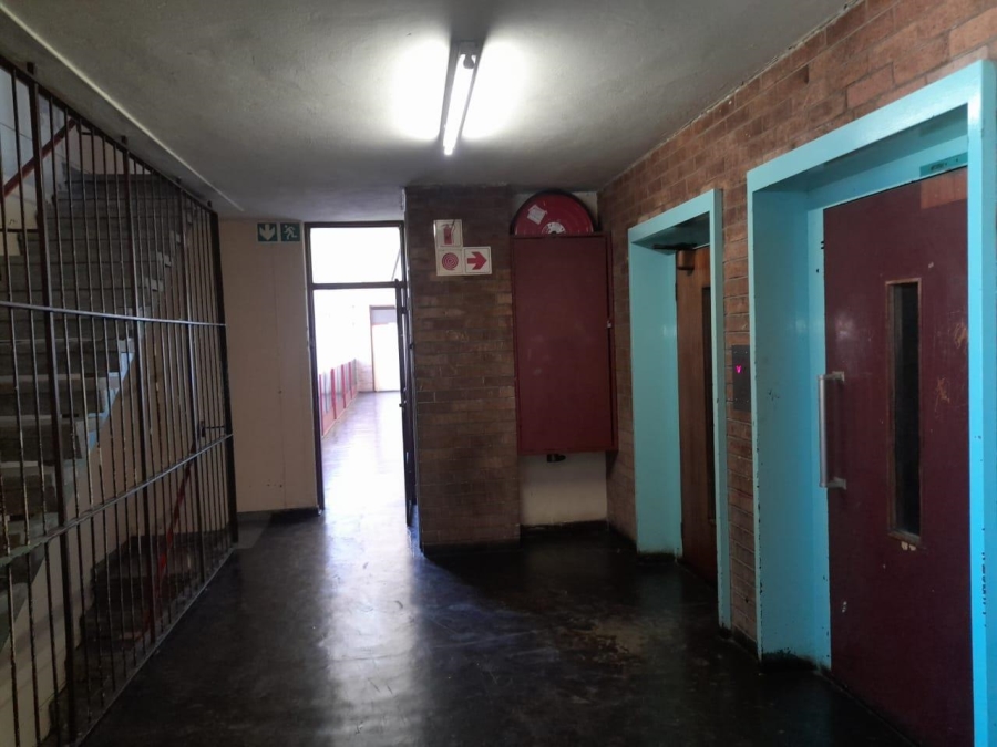 1 Bedroom Property for Sale in Hillbrow Gauteng