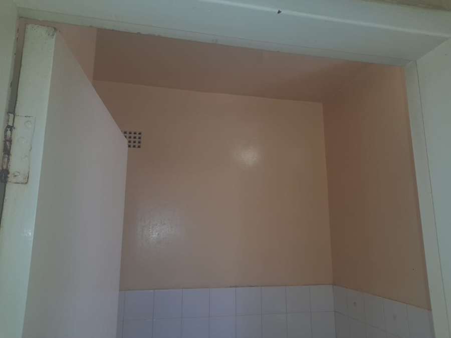 1 Bedroom Property for Sale in Hillbrow Gauteng