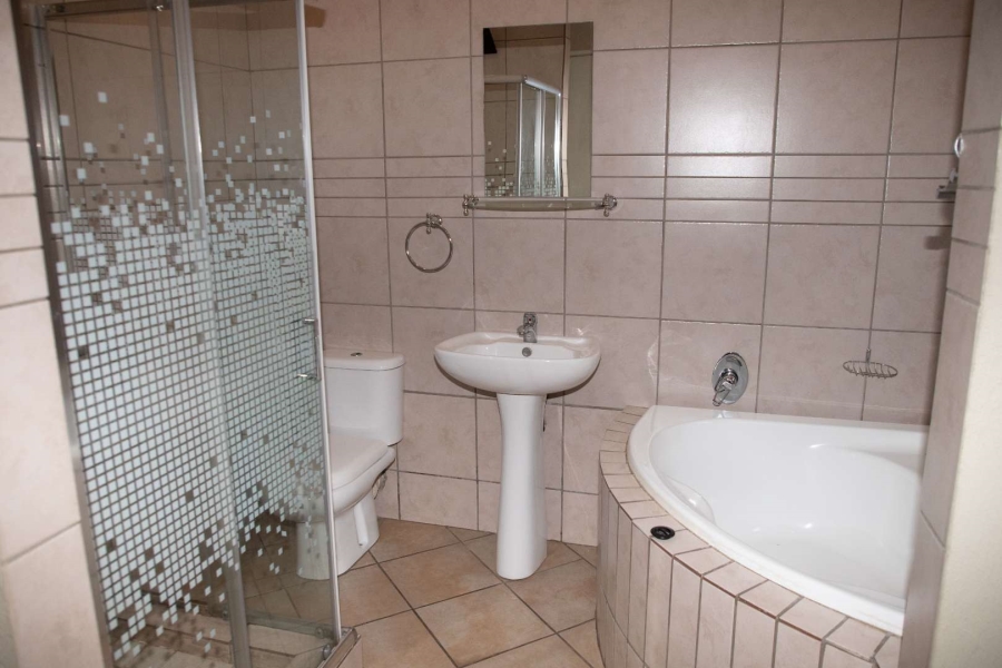 3 Bedroom Property for Sale in Zuurfontein Gauteng