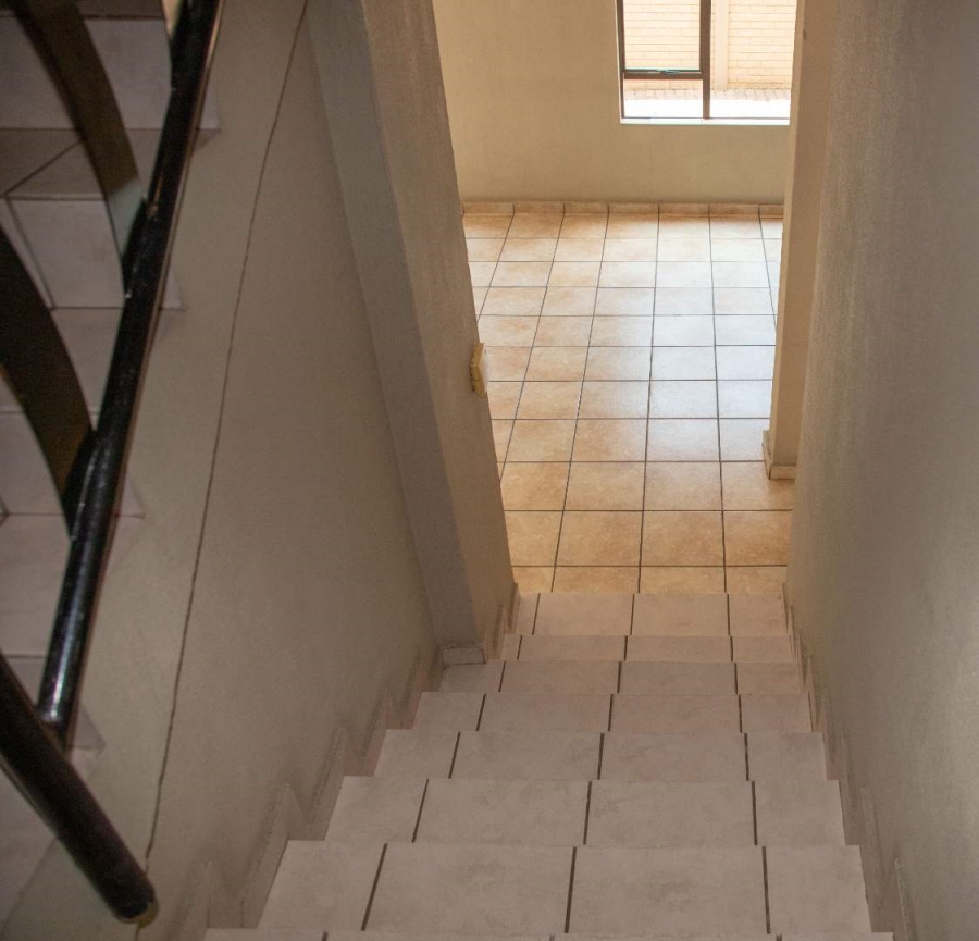 3 Bedroom Property for Sale in Zuurfontein Gauteng