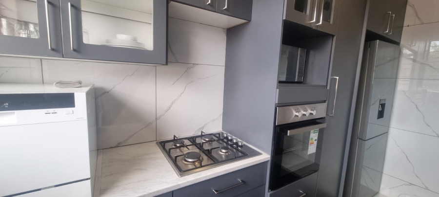 2 Bedroom Property for Sale in Brackenhurst Gauteng