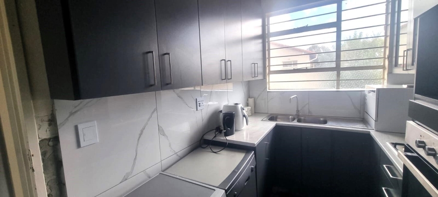 2 Bedroom Property for Sale in Brackenhurst Gauteng