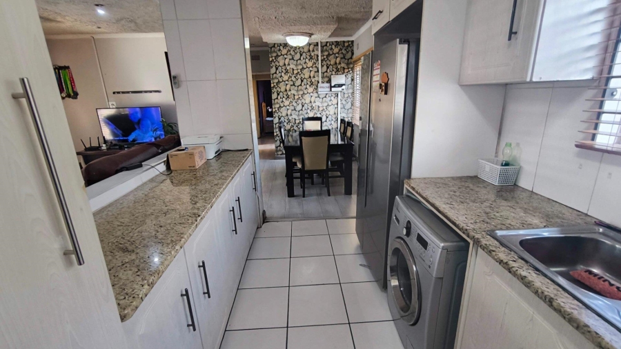 3 Bedroom Property for Sale in Mayberry Park Gauteng