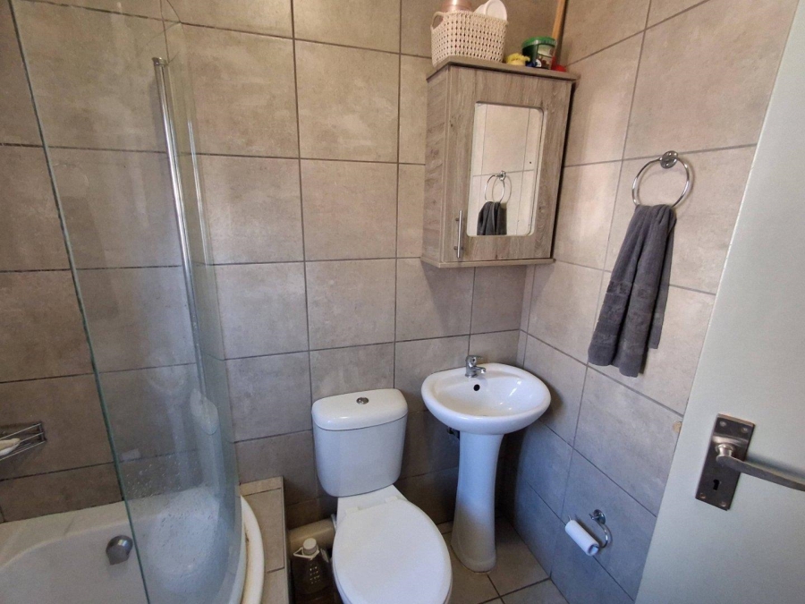2 Bedroom Property for Sale in Montana Gauteng