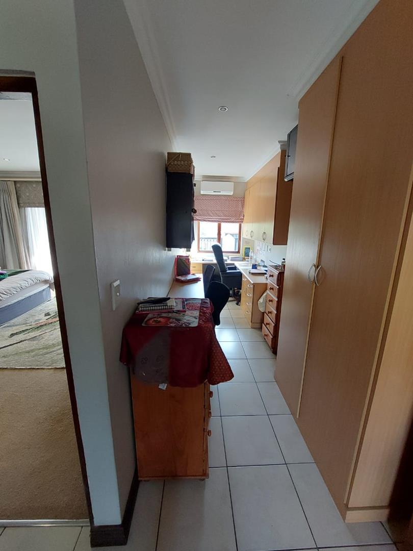 4 Bedroom Property for Sale in Rietvalleirand Gauteng