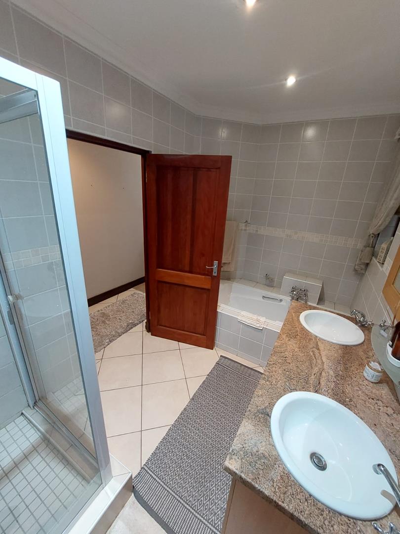 4 Bedroom Property for Sale in Rietvalleirand Gauteng