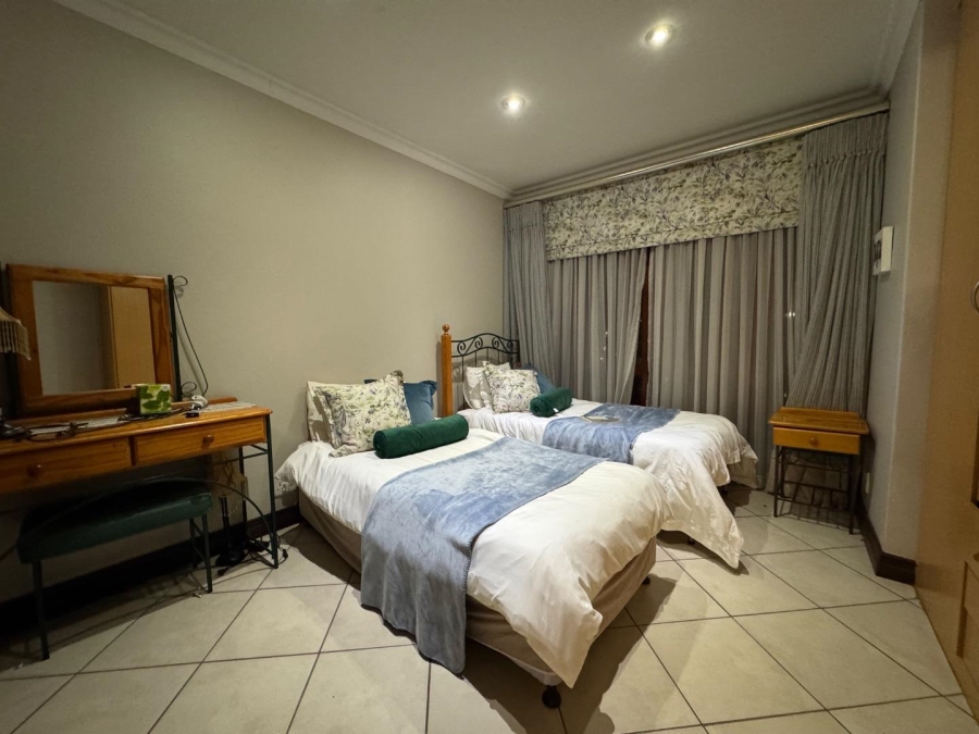 4 Bedroom Property for Sale in Rietvalleirand Gauteng