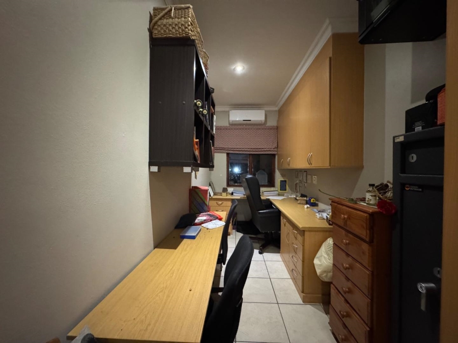 4 Bedroom Property for Sale in Rietvalleirand Gauteng