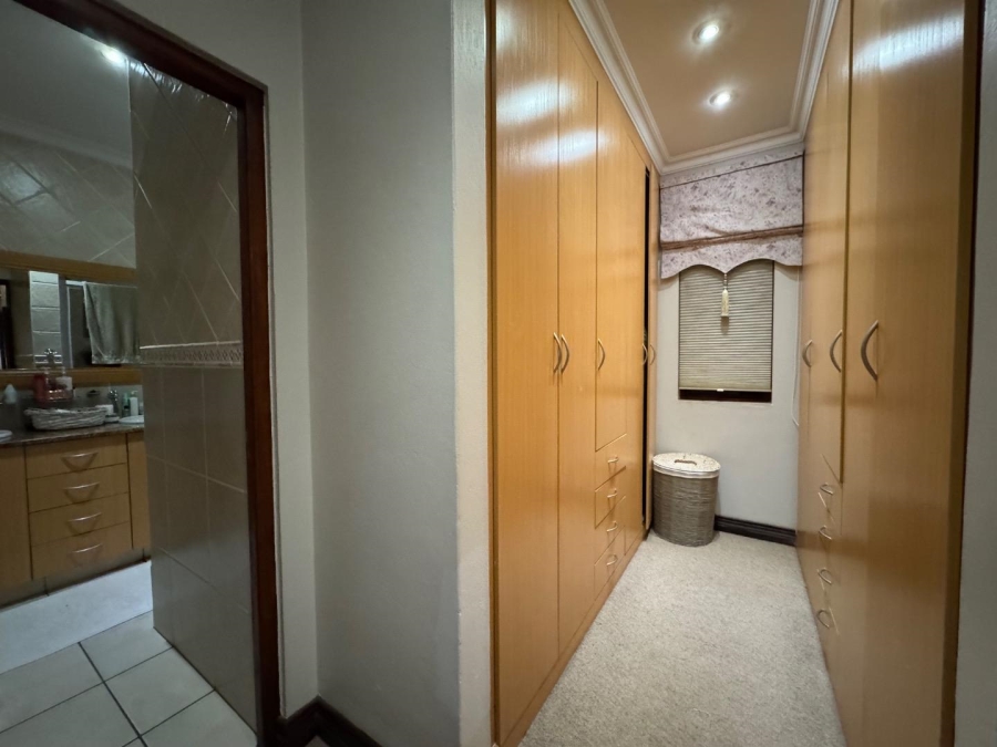 4 Bedroom Property for Sale in Rietvalleirand Gauteng