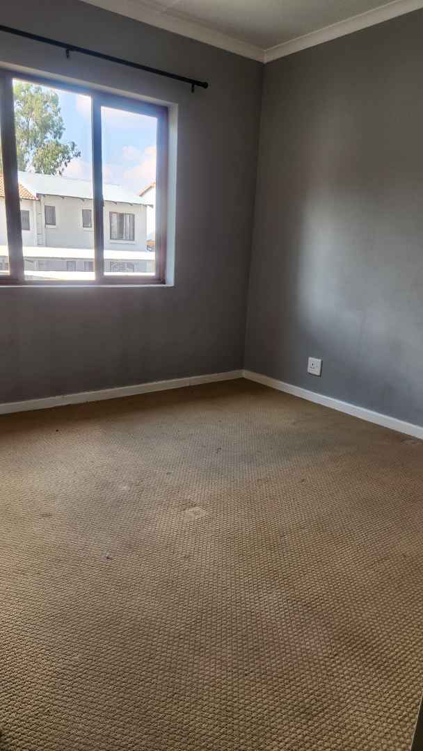 To Let 2 Bedroom Property for Rent in Vorna Valley Gauteng