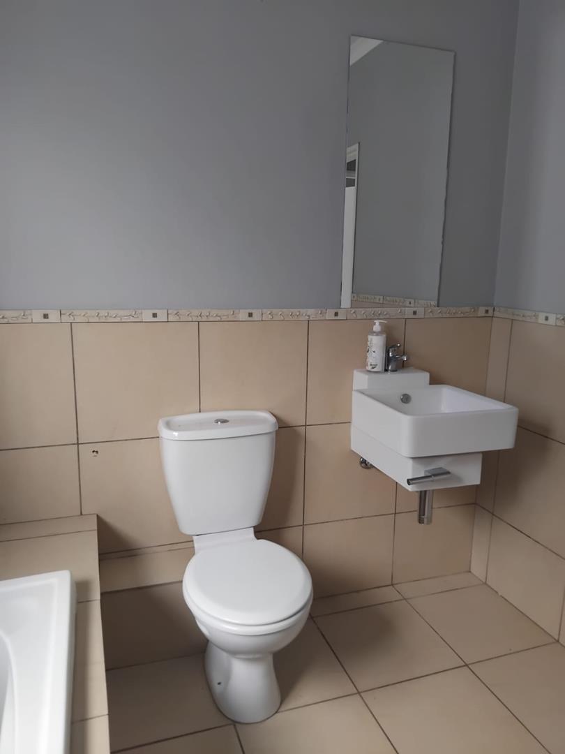 To Let 2 Bedroom Property for Rent in Vorna Valley Gauteng