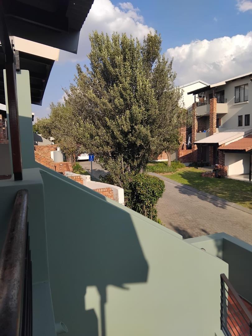 To Let 2 Bedroom Property for Rent in Vorna Valley Gauteng