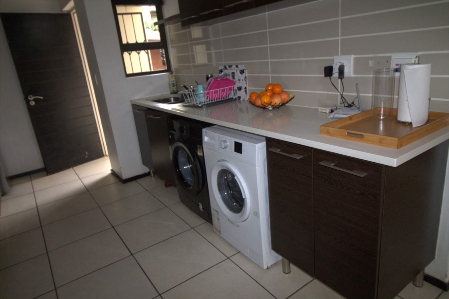 2 Bedroom Property for Sale in Noordwyk Gauteng