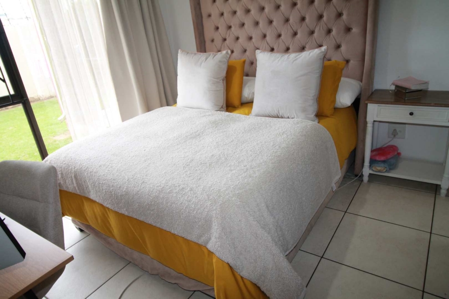 2 Bedroom Property for Sale in Noordwyk Gauteng