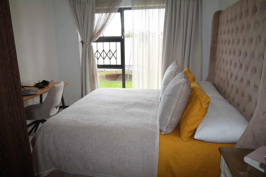 2 Bedroom Property for Sale in Noordwyk Gauteng