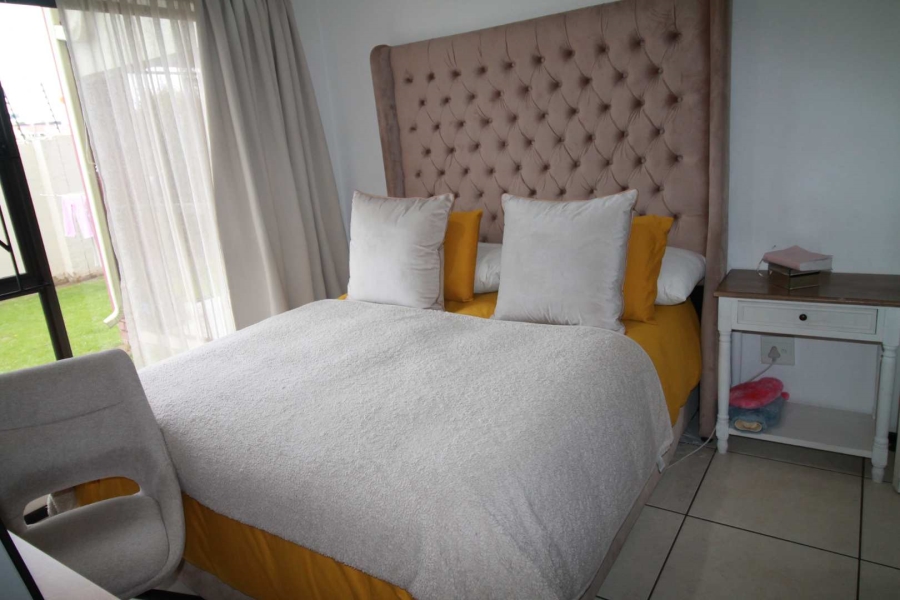 2 Bedroom Property for Sale in Noordwyk Gauteng
