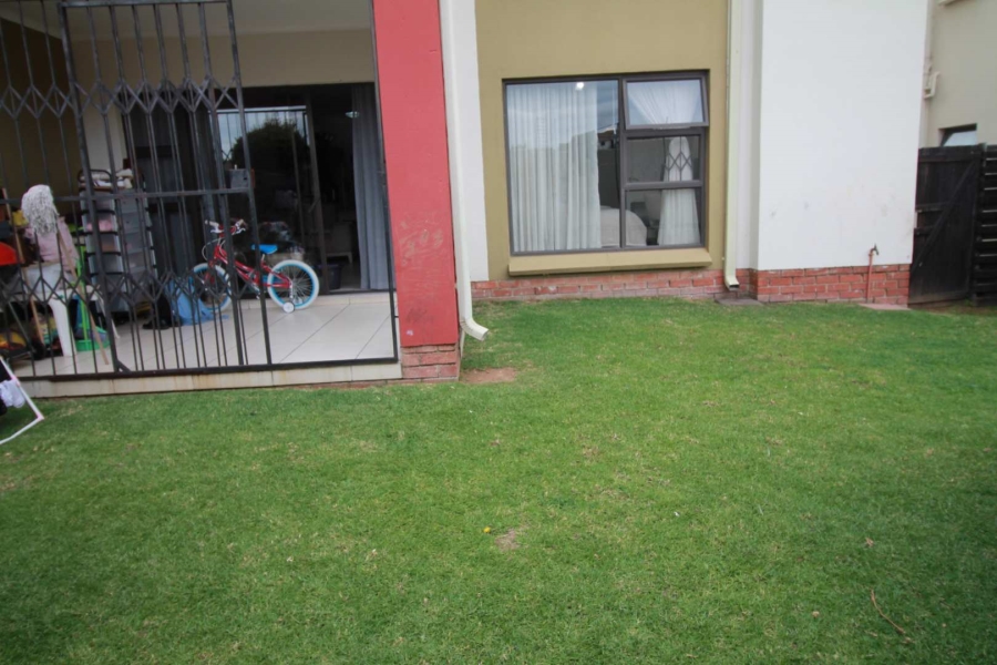 2 Bedroom Property for Sale in Noordwyk Gauteng
