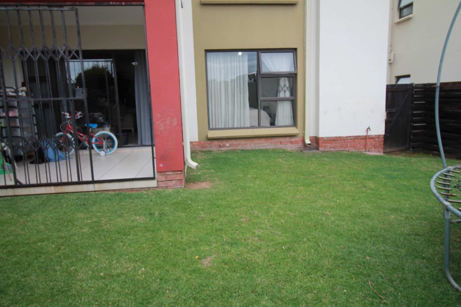 2 Bedroom Property for Sale in Noordwyk Gauteng