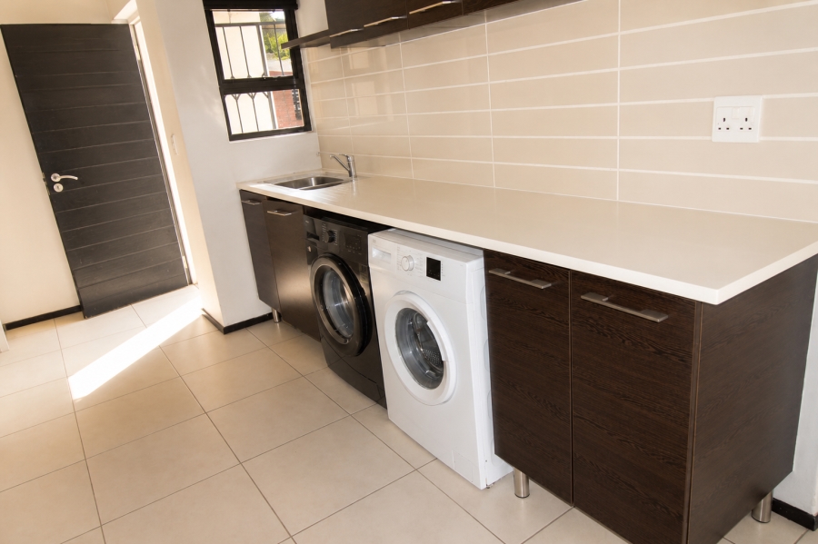 2 Bedroom Property for Sale in Noordwyk Gauteng