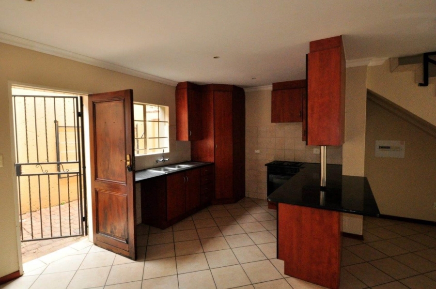 To Let 2 Bedroom Property for Rent in La Montagne Gauteng