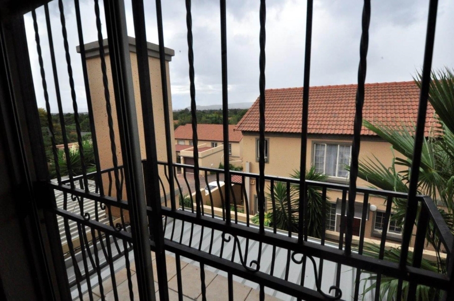 To Let 2 Bedroom Property for Rent in La Montagne Gauteng