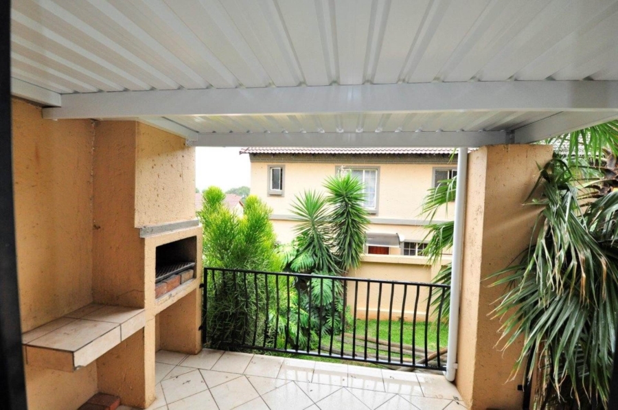 To Let 2 Bedroom Property for Rent in La Montagne Gauteng