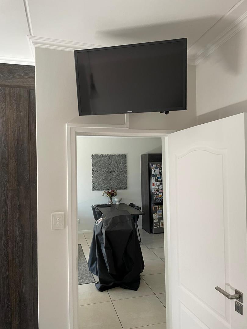 2 Bedroom Property for Sale in Fourways Gardens Gauteng