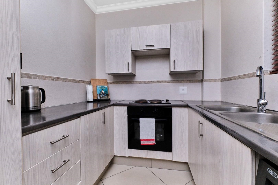 2 Bedroom Property for Sale in Honeydew Grove Gauteng