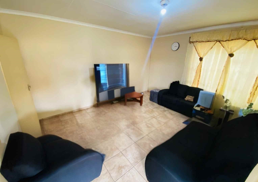 3 Bedroom Property for Sale in Newclare Gauteng