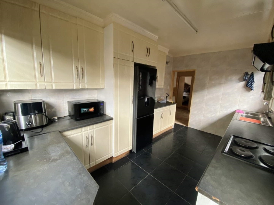 3 Bedroom Property for Sale in Newclare Gauteng