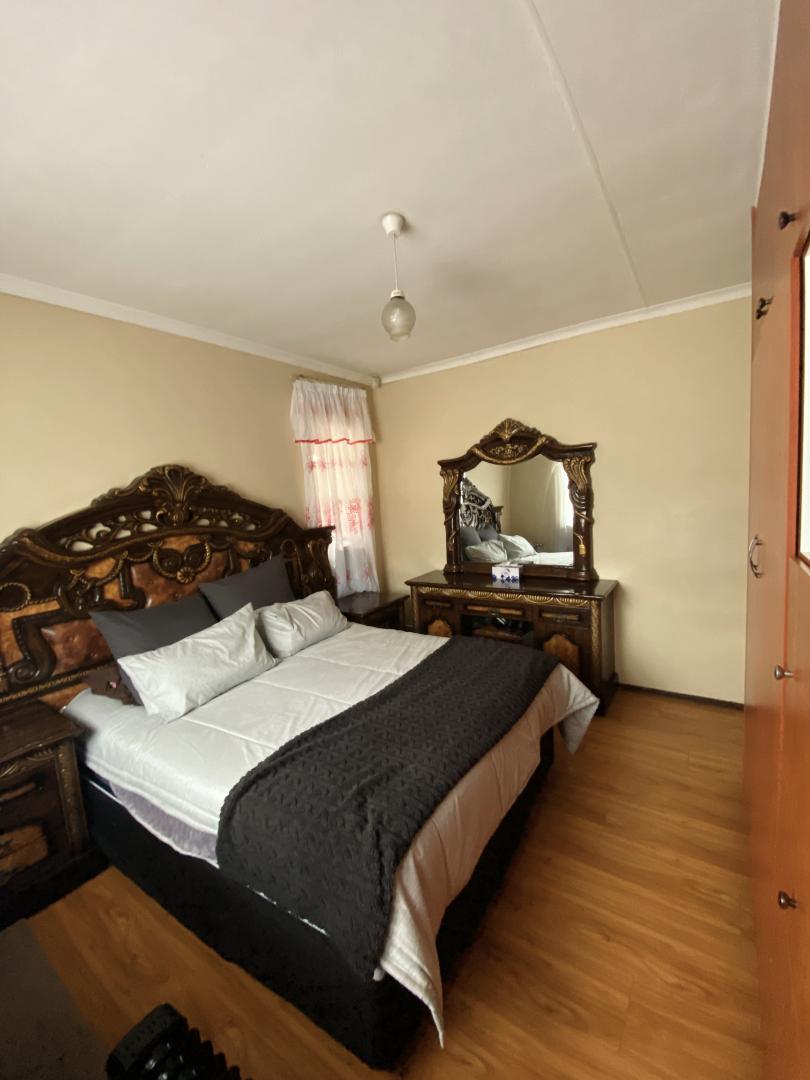 3 Bedroom Property for Sale in Newclare Gauteng