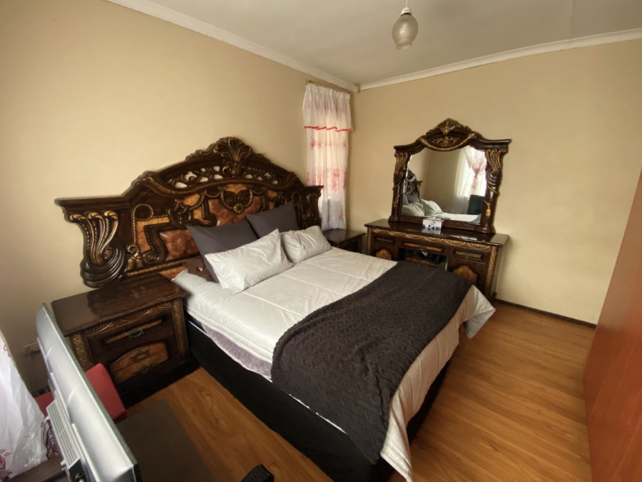 3 Bedroom Property for Sale in Newclare Gauteng