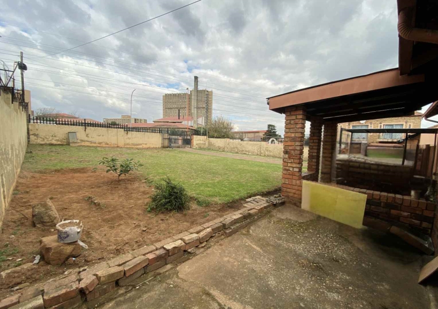 3 Bedroom Property for Sale in Newclare Gauteng