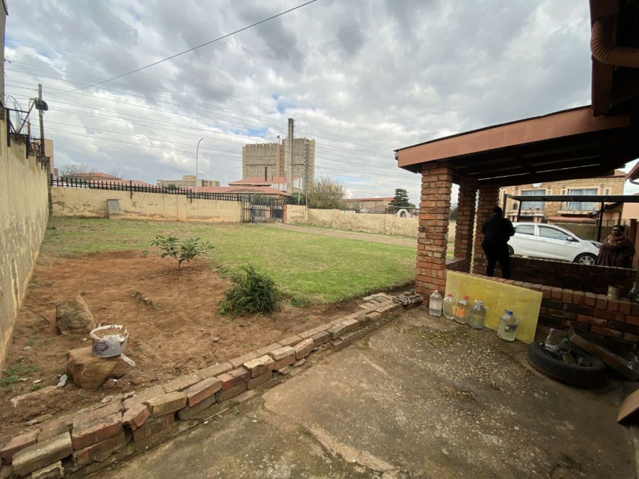 3 Bedroom Property for Sale in Newclare Gauteng